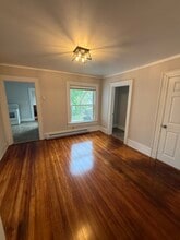 79 Mechanic St, Unit D in Westfield, MA - Foto de edificio - Building Photo