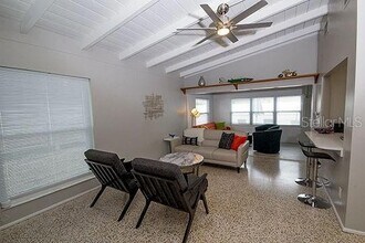 2832 Bay St in Sarasota, FL - Building Photo - Building Photo