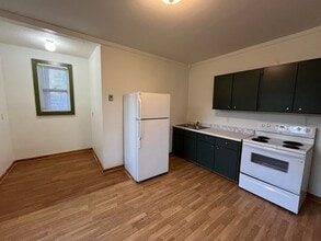 5 S 63rd Ave W in Duluth, MN - Building Photo - Building Photo