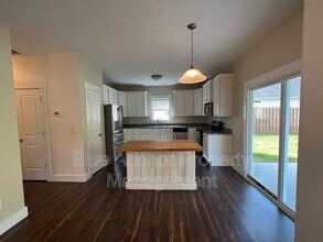 153 Leeward Ln in Hampstead, NC - Building Photo - Building Photo