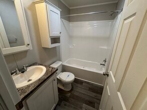 457 Montana in Belleville, MI - Building Photo - Building Photo