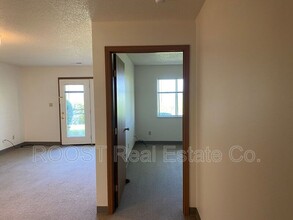 339 Lewis B Moore Dr in Urbana, OH - Building Photo - Building Photo