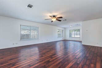 17924 Narsitin Ln in Pflugerville, TX - Building Photo - Building Photo