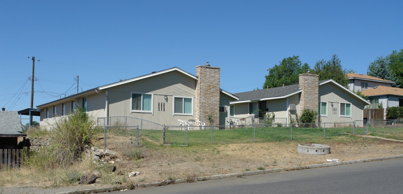 2805-2811 N Cincinnati St in Spokane, WA - Foto de edificio
