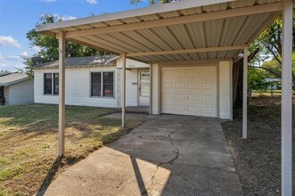 1503 Franklin St in Weatherford, TX - Foto de edificio - Building Photo