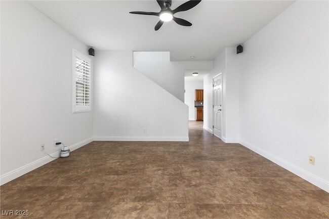 8124 Lake Geneva Ct in Las Vegas, NV - Building Photo - Building Photo