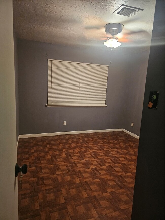 property at 4011 Alshire Dr