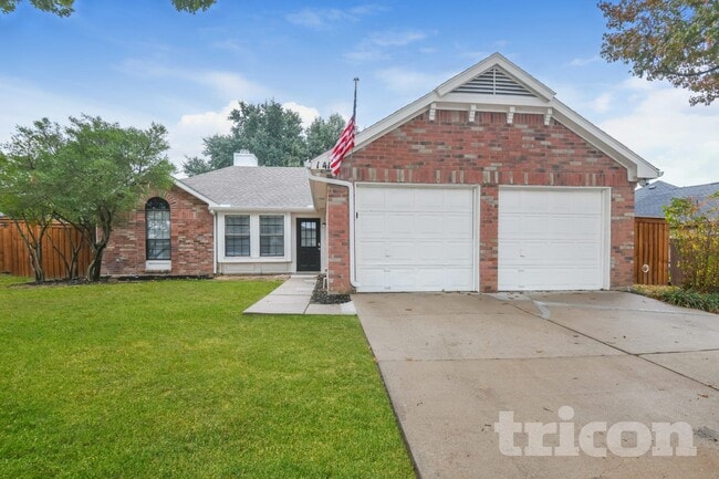 property at 1414 Glenwillow Dr