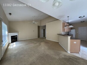 13382 Grosbeak Ct in Carmel, IN - Building Photo - Building Photo