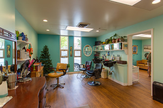 Villa Maria Retirement Apartments in Ocean Springs, MS - Foto de edificio - Interior Photo