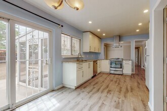 612 Truman St SE in Albuquerque, NM - Building Photo - Building Photo