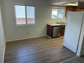 545 Fein Ave in Paso Robles, CA - Building Photo