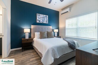 655 W Mallard Creek Church Rd in Charlotte, NC - Foto de edificio - Building Photo