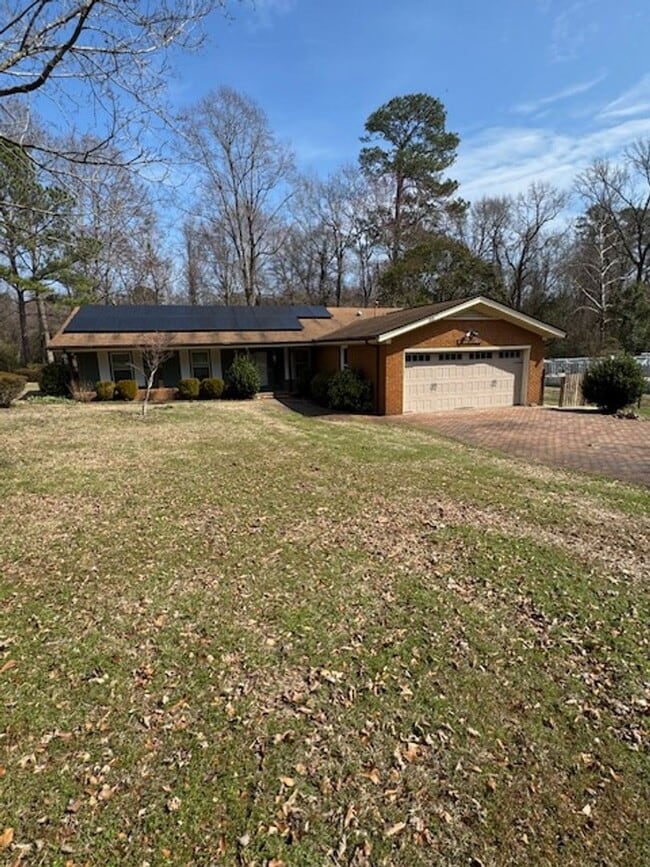 property at 305 Glen Oak Dr