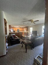 11020 Davis St in Oklahoma City, OK - Foto de edificio - Building Photo