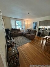 1607 Commonwealth Ave in Boston, MA - Building Photo - Building Photo