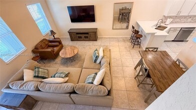 5110 Eucalyptus Dr in Hollywood, FL - Building Photo - Building Photo