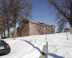 Church Hill Apartments in Omaha, NE - Building Photo - Building Photo