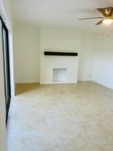 31 Lake Arbor Dr in Palm Springs, FL - Building Photo - Building Photo