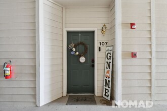 18919 E Warren Cir in Aurora, CO - Building Photo - Building Photo