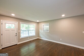 2131 Bixler Cir in Decatur, GA - Building Photo - Building Photo