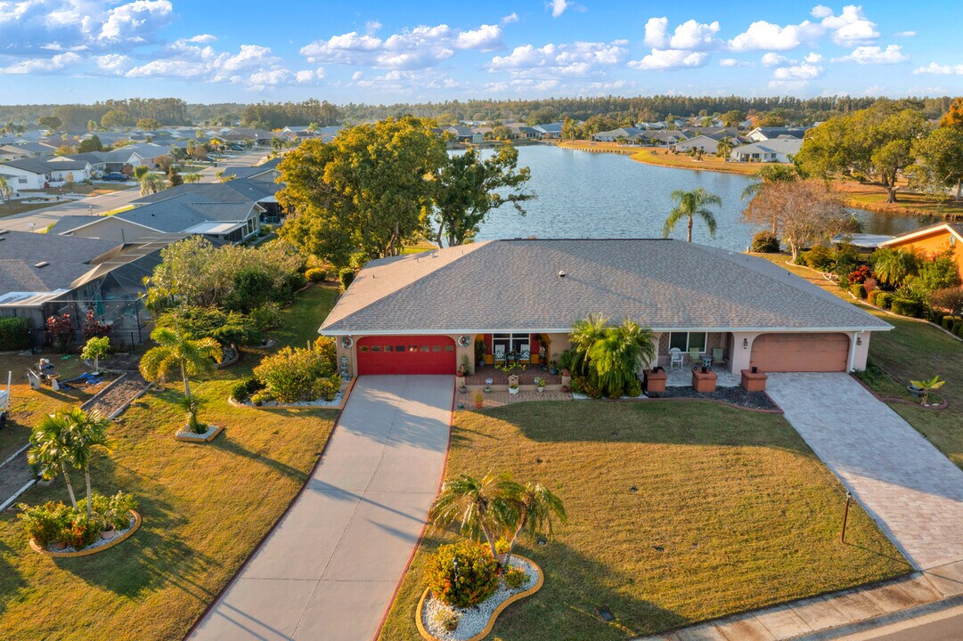 1808 N Pebble Beach Blvd in Sun City Center, FL - Building Photo