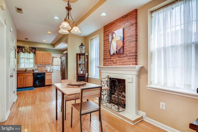 819 S Potomac St in Baltimore, MD - Building Photo - Building Photo