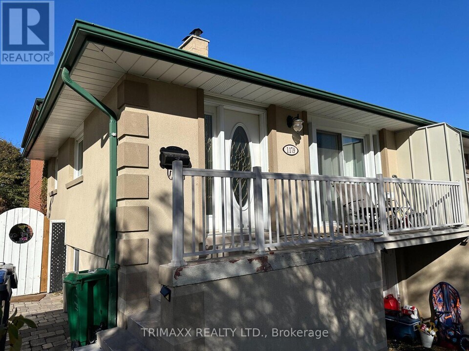 1179 Forestwood Dr in Mississauga, ON - Building Photo