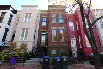 711 10th St NE in Washington, DC - Building Photo - Building Photo