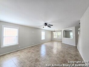 4030 Bear Oak Path in San Antonio, TX - Building Photo - Building Photo