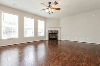 4616 Burnt Fork Cir in Douglasville, GA - Foto de edificio - Building Photo