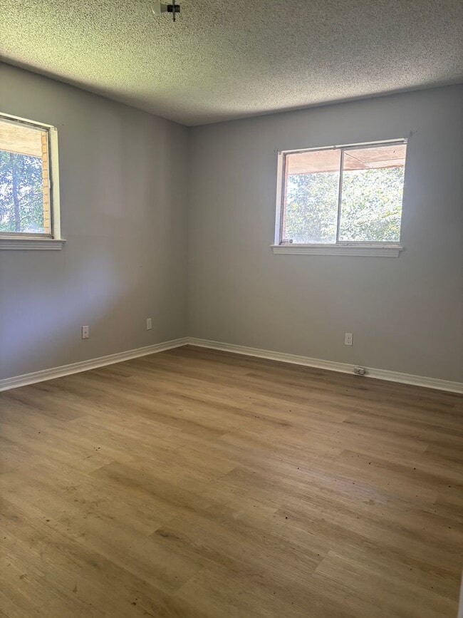 1010 N Larchmont Dr in Chattanooga, TN - Building Photo - Building Photo