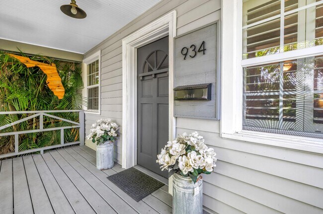 934 21st Ave N in St. Petersburg, FL - Building Photo - Building Photo