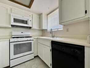 1190 Ramar Rd-Unit -Unit 51 in Bullhead City, AZ - Building Photo - Building Photo