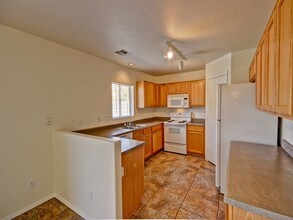 12438 W Windrose Dr in El Mirage, AZ - Foto de edificio - Building Photo