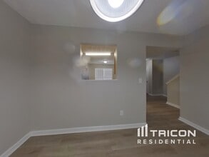 3038 Waldrop Cir in Decatur, GA - Building Photo - Building Photo