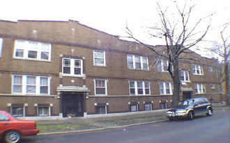 3819-3823 W Altgeld St Apartamentos