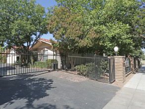 Casa Leon in Fresno, CA - Building Photo - Building Photo