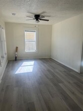 2114 Melbourne St in Houston, TX - Building Photo - Building Photo