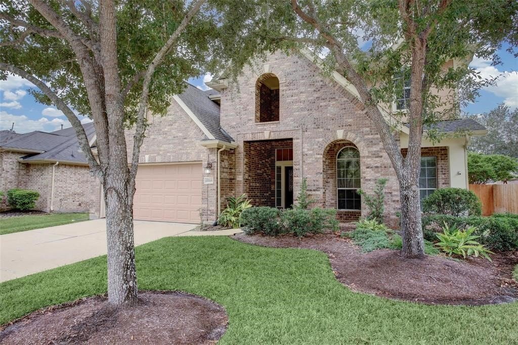 12917 Quail Creek Dr in Pearland, TX - Foto de edificio