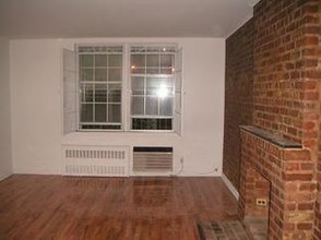 219 E 81st St in New York, NY - Building Photo - Interior Photo