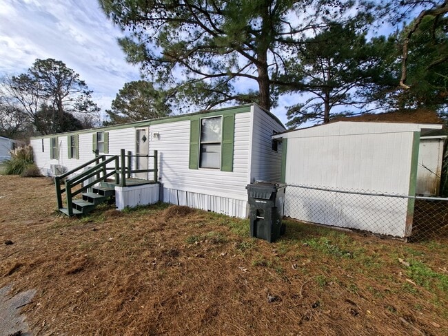 1925 Bacons Bridge Rd in Summerville, SC - Building Photo - Building Photo