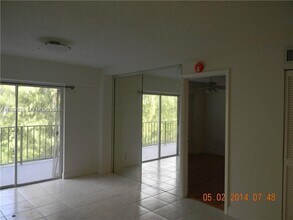 16508 NE 26th Ave in North Miami Beach, FL - Building Photo - Building Photo