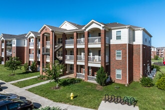 The Links at Kansas I/II in Lawrence, KS - Building Photo - Building Photo