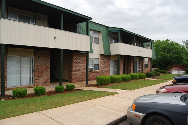 Brookdale Apartments in Enterprise, AL - Building Photo - Building Photo