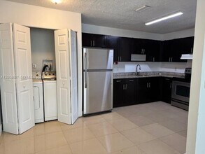 5323 NW 24th St in Lauderhill, FL - Building Photo - Building Photo