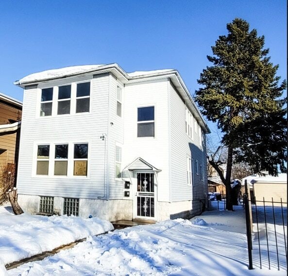 property at 12005 S La Salle St