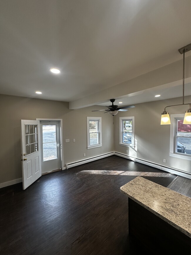 74 Yankee Folly Rd, Unit 74 in New Paltz, NY - Building Photo - Building Photo