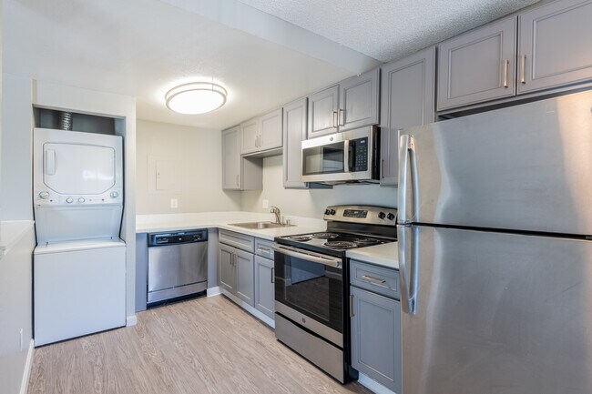 Vantage in Rancho Cordova, CA - Foto de edificio - Building Photo