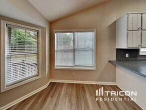 118 Valleydale Dr in Stockbridge, GA - Building Photo - Building Photo